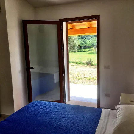Molti Mari Bed and breakfast 3*