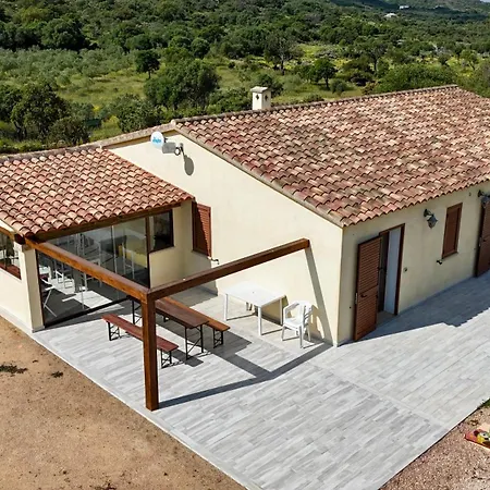 Molti Mari B&B Retreat فندق مبيت وإفطار أولبيا