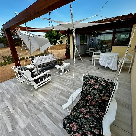 Molti Mari Bed & Breakfast