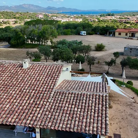 Molti Mari Bed & Breakfast