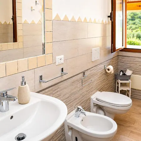Molti Mari Bed & Breakfast